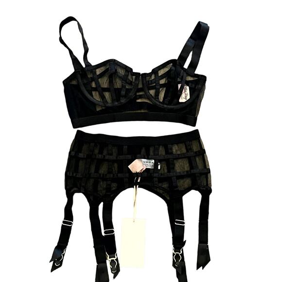Bettie Page Other - Bettie Page by Playful Promises Women's Lot 2 pieces Lingerie Set Black SZ 4 NWT